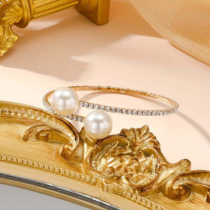 Pearl Halo Bangle